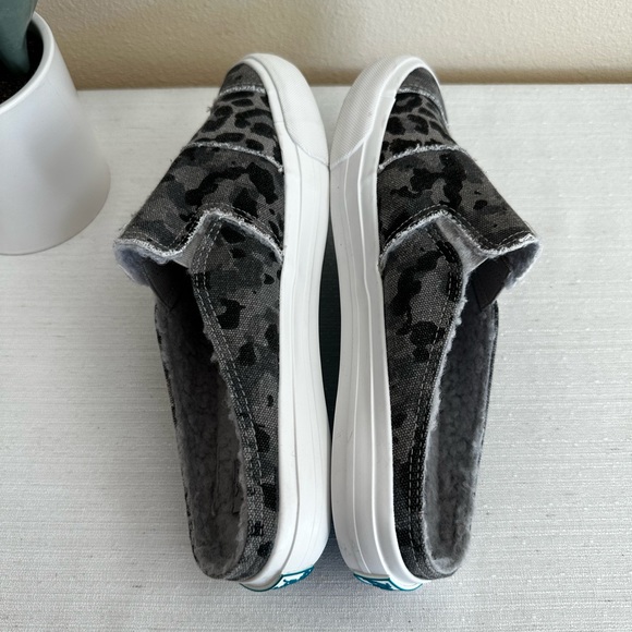 New Blowfish Moki Gray Cheetah Patchwork Fabric Plush Mules Woman’s 8.5 - Picture 8 of 12